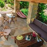 Angelos Country house *