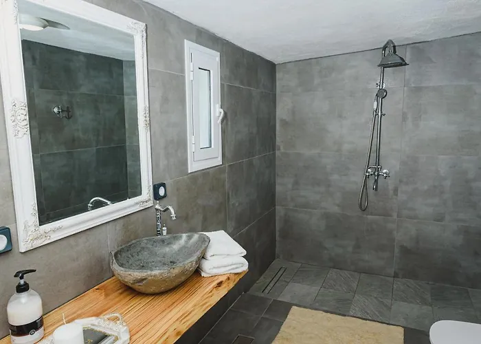 Angelos Landsted Ermioni